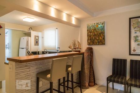 Sala de apartamento à venda com 2 quartos, 75m² em Vila Nova Conceição, São Paulo