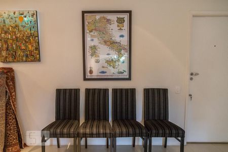Sala de apartamento à venda com 2 quartos, 75m² em Vila Nova Conceição, São Paulo