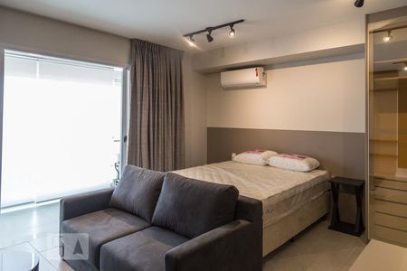 Sala/Quarto de kitnet/studio para alugar com 1 quarto, 48m² em Brooklin Paulista, São Paulo