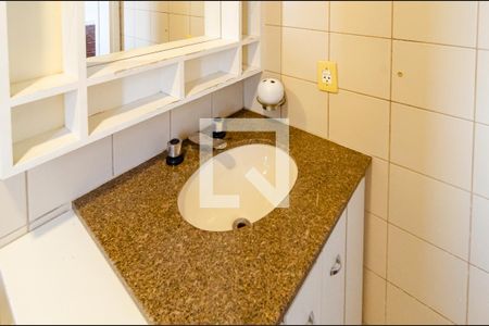 Apartamento à venda com 106m², 3 quartos e 2 vagas Apartamento à venda com 106m², 3 quartos e 2 vagasBanheiro da Suíte