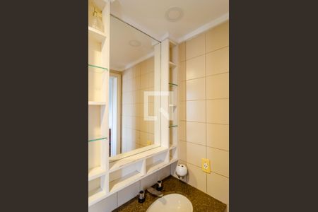 Apartamento à venda com 106m², 3 quartos e 2 vagas Apartamento à venda com 106m², 3 quartos e 2 vagasBanheiro da Suíte