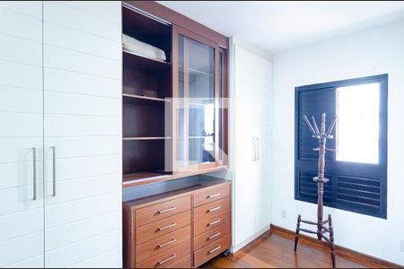 Apartamento à venda com 106m², 3 quartos e 2 vagas Apartamento à venda com 106m², 3 quartos e 2 vagasQuarto 2