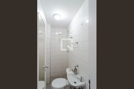 Apartamento à venda com 106m², 3 quartos e 2 vagas Apartamento à venda com 106m², 3 quartos e 2 vagasBanheiro de Serviço