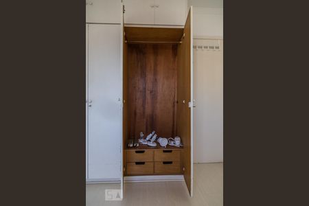 Apartamento para alugar com 40m², 1 quarto e 1 vagaArmário do Quarto