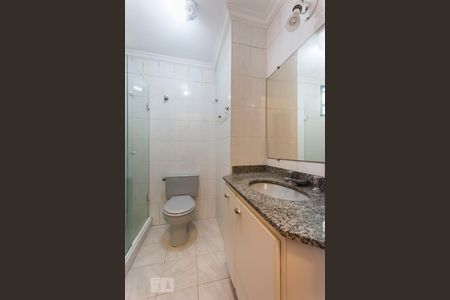 Banheiro de apartamento para alugar com 2 quartos, 68m² em Vila Anglo Brasileira, São Paulo