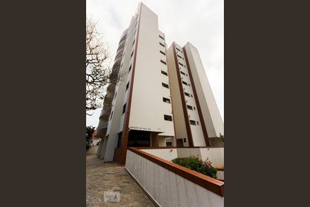 Apartamento para alugar com 68m², 2 quartos e 1 vaga Apartamento para alugar com 68m², 2 quartos e 1 vagaFachada