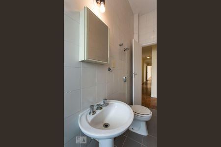 Apartamento para alugar com 160m², 3 quartos e 1 vaga Apartamento para alugar com 160m², 3 quartos e 1 vagaBanheiro 2