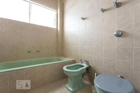 Apartamento para alugar com 160m², 3 quartos e 1 vaga Apartamento para alugar com 160m², 3 quartos e 1 vagaBanheiro 1