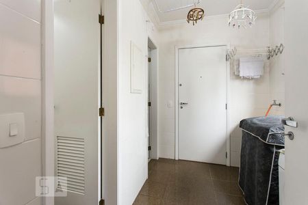 Apartamento para alugar com 131m², 4 quartos e 3 vagas Apartamento para alugar com 131m², 4 quartos e 3 vagasÁrea de serviço