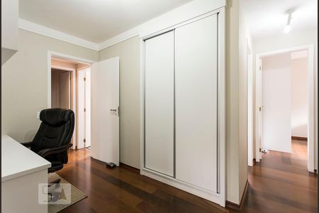 Corredor de apartamento para alugar com 4 quartos, 131m² em Jardim Vila Mariana, São Paulo