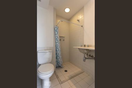 Apartamento à venda com 56m², 2 quartos e 1 vaga Apartamento à venda com 56m², 2 quartos e 1 vagaBanheiro