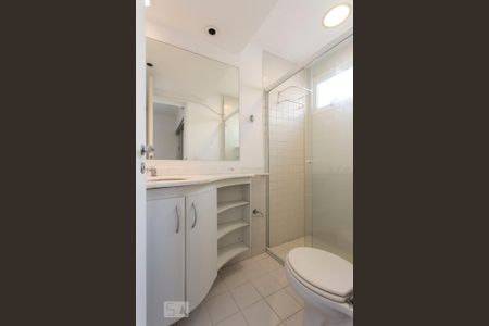 Apartamento à venda com 56m², 2 quartos e 1 vaga Apartamento à venda com 56m², 2 quartos e 1 vagaBanheiro da suíte