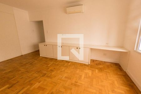 Apartamento à venda com 250m², 3 quartos e 2 vagas Apartamento à venda com 250m², 3 quartos e 2 vagasQuarto 3 - Suíte