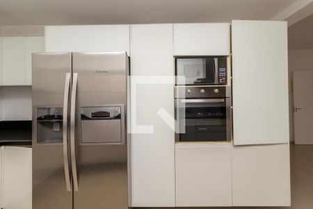 Apartamento à venda com 250m², 3 quartos e 2 vagas Apartamento à venda com 250m², 3 quartos e 2 vagasCozinha