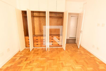 Apartamento à venda com 250m², 3 quartos e 2 vagas Apartamento à venda com 250m², 3 quartos e 2 vagasQuarto 2