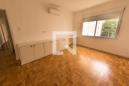 Apartamento à venda com 250m², 3 quartos e 2 vagas Apartamento à venda com 250m², 3 quartos e 2 vagasQuarto 3 - Suíte