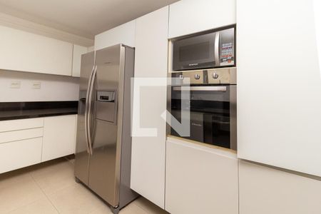 Apartamento à venda com 250m², 3 quartos e 2 vagas Apartamento à venda com 250m², 3 quartos e 2 vagasCozinha