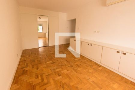 Apartamento à venda com 250m², 3 quartos e 2 vagas Apartamento à venda com 250m², 3 quartos e 2 vagasQuarto 3 - Suíte