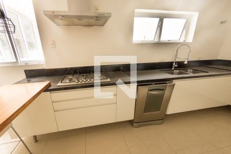 Apartamento à venda com 250m², 3 quartos e 2 vagas Apartamento à venda com 250m², 3 quartos e 2 vagasCozinha