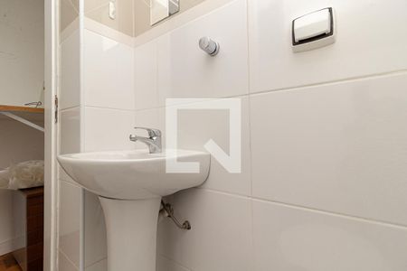 Apartamento à venda com 250m², 3 quartos e 2 vagas Apartamento à venda com 250m², 3 quartos e 2 vagasBanheiro Serviço