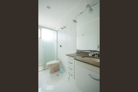 Banheiro de apartamento para alugar com 2 quartos, 70m² em Brooklin Paulista, São Paulo