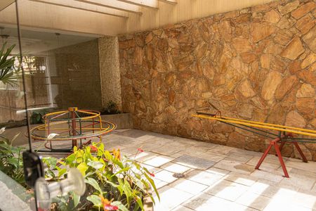 Apartamento à venda com 74m², 2 quartos e 1 vaga