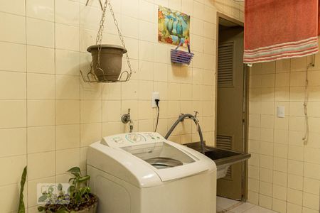 Apartamento à venda com 74m², 2 quartos e 1 vaga Apartamento à venda com 74m², 2 quartos e 1 vagaÁrea de serviço