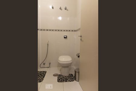 Apartamento à venda com 74m², 2 quartos e 1 vaga Apartamento à venda com 74m², 2 quartos e 1 vagaBanheiro
