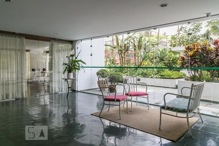 Apartamento à venda com 120m², 2 quartos e 2 vagas Apartamento à venda com 120m², 2 quartos e 2 vagasHall de entrada