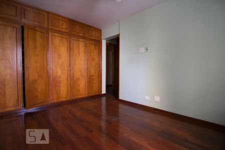 Apartamento à venda com 241m², 3 quartos e 3 vagas Apartamento à venda com 241m², 3 quartos e 3 vagasSuite 3