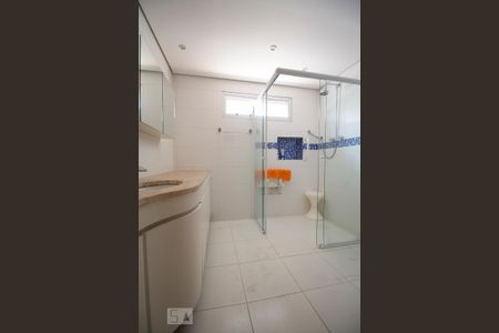 Apartamento à venda com 241m², 3 quartos e 3 vagas Apartamento à venda com 241m², 3 quartos e 3 vagasBanheiro Suite 1