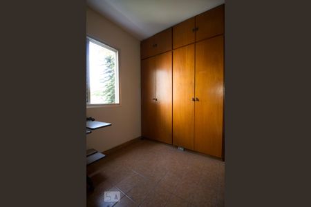 Apartamento à venda com 241m², 3 quartos e 3 vagas Apartamento à venda com 241m², 3 quartos e 3 vagasQuarto de serviço