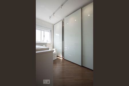 Apartamento para alugar com 101m², 2 quartos e 2 vagas Apartamento para alugar com 101m², 2 quartos e 2 vagasQuarto