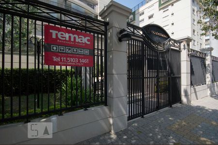 Apartamento para alugar com 101m², 2 quartos e 2 vagas Apartamento para alugar com 101m², 2 quartos e 2 vagasFachada