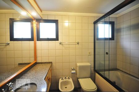 Suíte 3 de apartamento para alugar com 4 quartos, 210m² em Vila Andrade, São Paulo