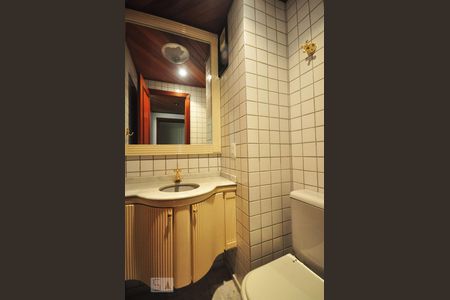 Lavabo de apartamento para alugar com 4 quartos, 210m² em Vila Andrade, São Paulo