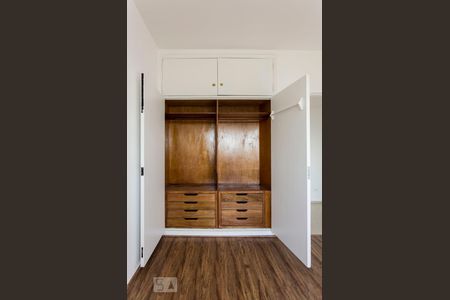 Apartamento à venda com 148m², 3 quartos e 2 vagas Apartamento à venda com 148m², 3 quartos e 2 vagasQuarto 2