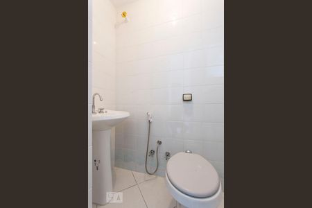 Apartamento à venda com 148m², 3 quartos e 2 vagas Apartamento à venda com 148m², 3 quartos e 2 vagasBanheiro de serviço