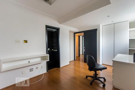 Apartamento à venda com 320m², 4 quartos e 4 vagasSuite 02