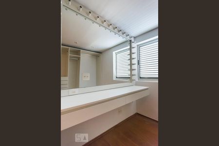 Apartamento à venda com 320m², 4 quartos e 4 vagasCLoset