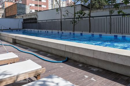 Studio à venda com 32m², 1 quarto e 1 vagaPiscina