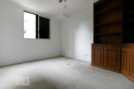 Apartamento à venda com 270m², 4 quartos e 3 vagasQuarto