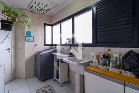 Apartamento à venda com 132m², 3 quartos e 3 vagas Apartamento à venda com 132m², 3 quartos e 3 vagasÁrea de Serviço