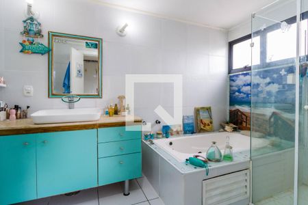 Apartamento à venda com 132m², 3 quartos e 3 vagas Apartamento à venda com 132m², 3 quartos e 3 vagasBanheiro da Suíte