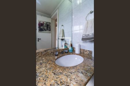 Apartamento à venda com 132m², 3 quartos e 3 vagas Apartamento à venda com 132m², 3 quartos e 3 vagasBanheiro Social