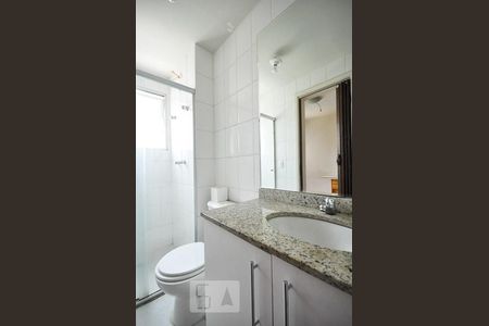 banheiro suíte de apartamento para alugar com 2 quartos, 55m² em Vila Andrade, São Paulo