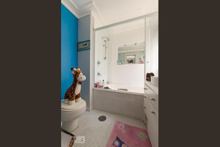 Apartamento à venda com 367m², 4 quartos e 3 vagasBanheiro da suíte 3