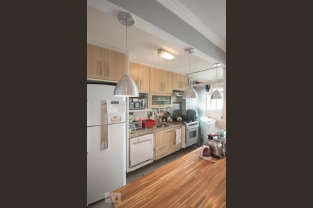 Cozinha de apartamento para alugar com 2 quartos, 64m² em Vila Alexandria, São Paulo