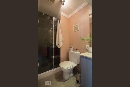 Banheiro de apartamento para alugar com 2 quartos, 64m² em Vila Alexandria, São Paulo