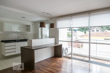 Sala de apartamento à venda com 2 quartos, 70m² em Vila Madalena, São Paulo